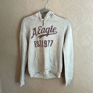 American Eagle women’s grey zip up size small excellent condition